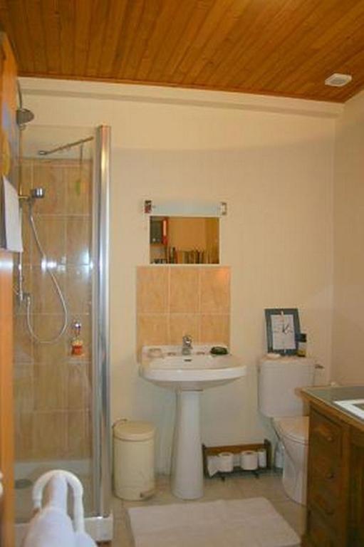 Chambres D'Hotes Chez Carolyn Villefranche-du-Perigord Room photo